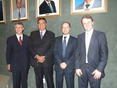 Felipe Phol, tesoureiro do CRMV-PR, Benedito Fortes de Arruda, Antônio Felipe Paulino de Figueiredo Wouk, respectivamente,  presidente e secretário-ge