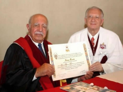 Professor Metry Bacila homenageado pela PUC/PR em 2009