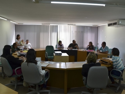 Comissão de Saúde Pública Veterinária reunida no CRMV-PR