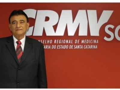 Presidente do Conselho Federal de Medicina Veterinária (CFMV) Med. Vet. Benedito Fortes Arruda