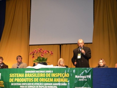 Presidente do CRMV-PR, Eliel de Freitas destaca a preocupação da autarquia em relação aos profissionais mÃ?Â©dicos veterinários e zootecnistas.